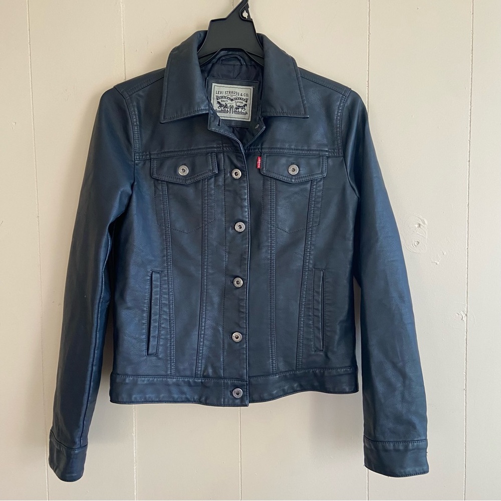 LEVI faux leather women’s jacket.Size S.Motorcycle-inspired. Preowned condition.